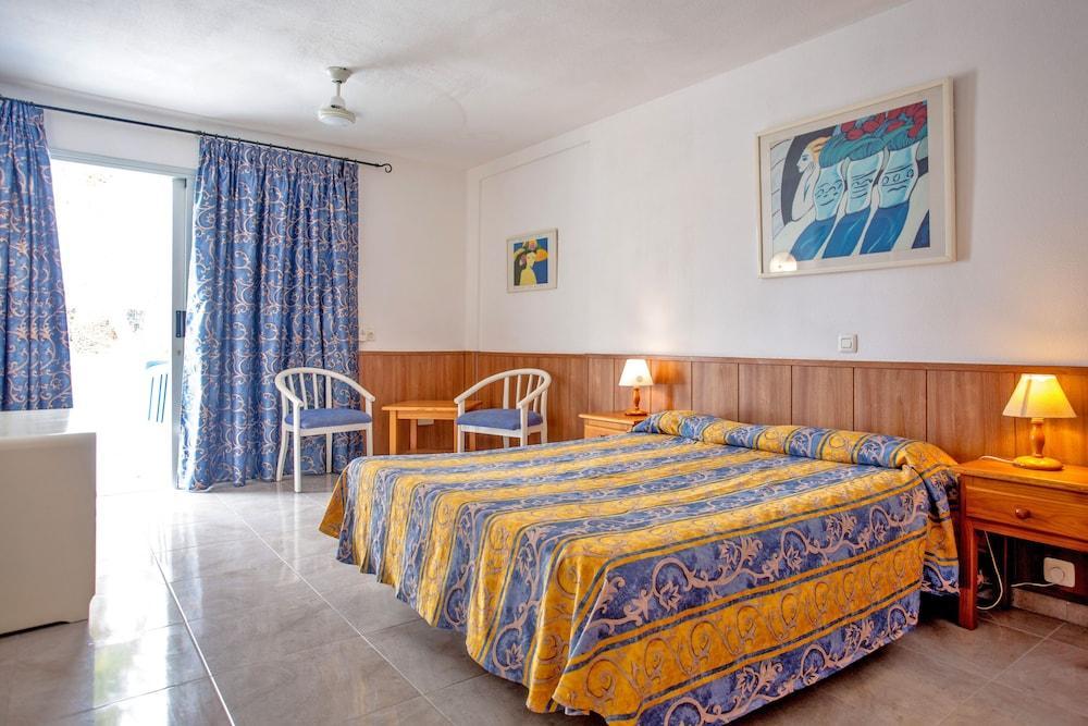 אדחה Apartamentos Puerto Colon Club מראה חיצוני תמונה
