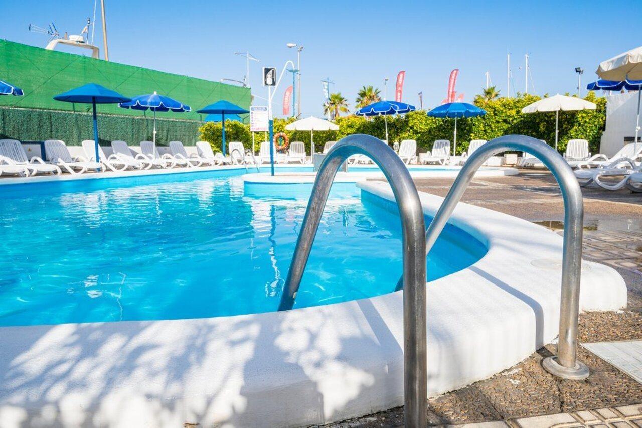 אדחה Apartamentos Puerto Colon Club מראה חיצוני תמונה